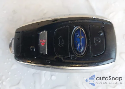 2017 Subaru Outback 3.6R Limited из США, поврежденный, VIN 4S4BSENCXH3420874